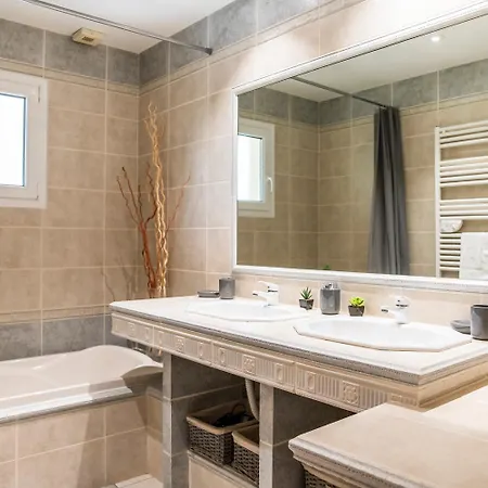 Jolie Maison Bassin Park/wifi 度假居 *